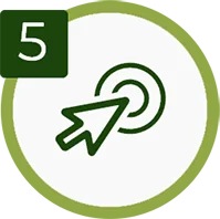 Icona verde con cursore che punta un bersaglio, associata al numero 5 su uno sfondo verde scuro.